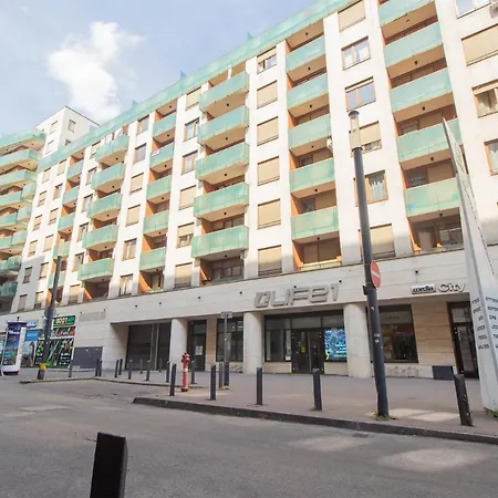 Corvin Modern With Ac, Parking