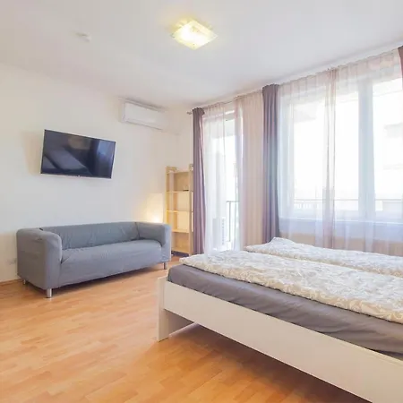 Corvin Modern With Ac, Parking Apartment *